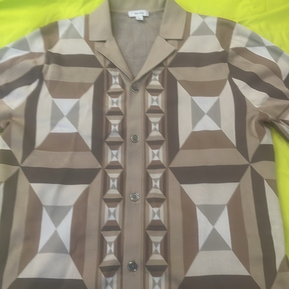 Awesome Aztec Reiss design Cuban shirts, size large button-down - Picture 2 of 5